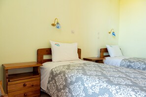 2 bedrooms, iron/ironing board, travel cot, free WiFi