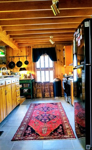 Fridge, microwave, oven, stovetop - Historic Ohio River House (Reedsville)