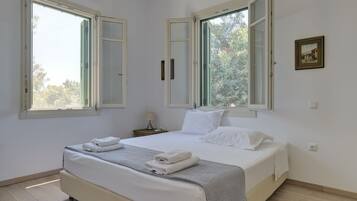 Traditional Villa | 3 bedrooms, in-room safe, individually decorated, individually furnished