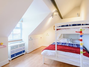3 bedrooms, free WiFi, bed sheets - 3 bedroom accommodation in Mundesley, near North Walsham (Mundesley, near North Walsham)