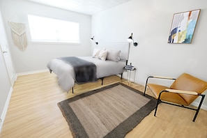 2 bedrooms, desk, iron/ironing board, travel cot