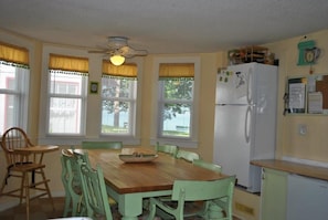 Dining - Enjoy the View From this Charming Lakefront House in Private Park (Huron)