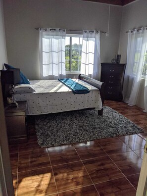 1 soverom, strykejern/-brett, wi-fi og sengetøy