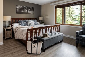 4 chambres, fer et planche à repasser, Wi-Fi, draps fournis