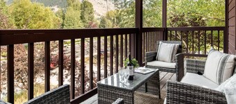 Outpost: Pitchfork 2501 - Close to Snow King Mtn!