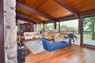 Linden Lodge on Mount Nittany  - Fantastic Winery Views