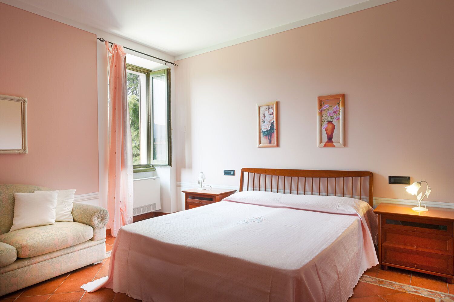 Large three-room apartment with 2 bathrooms in Country House Olea Dei Holiday Apartments