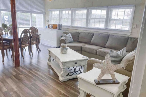 Smart-TV, Kamin, Stereoanlage