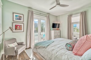 4 bedrooms, iron/ironing board, WiFi, bed sheets