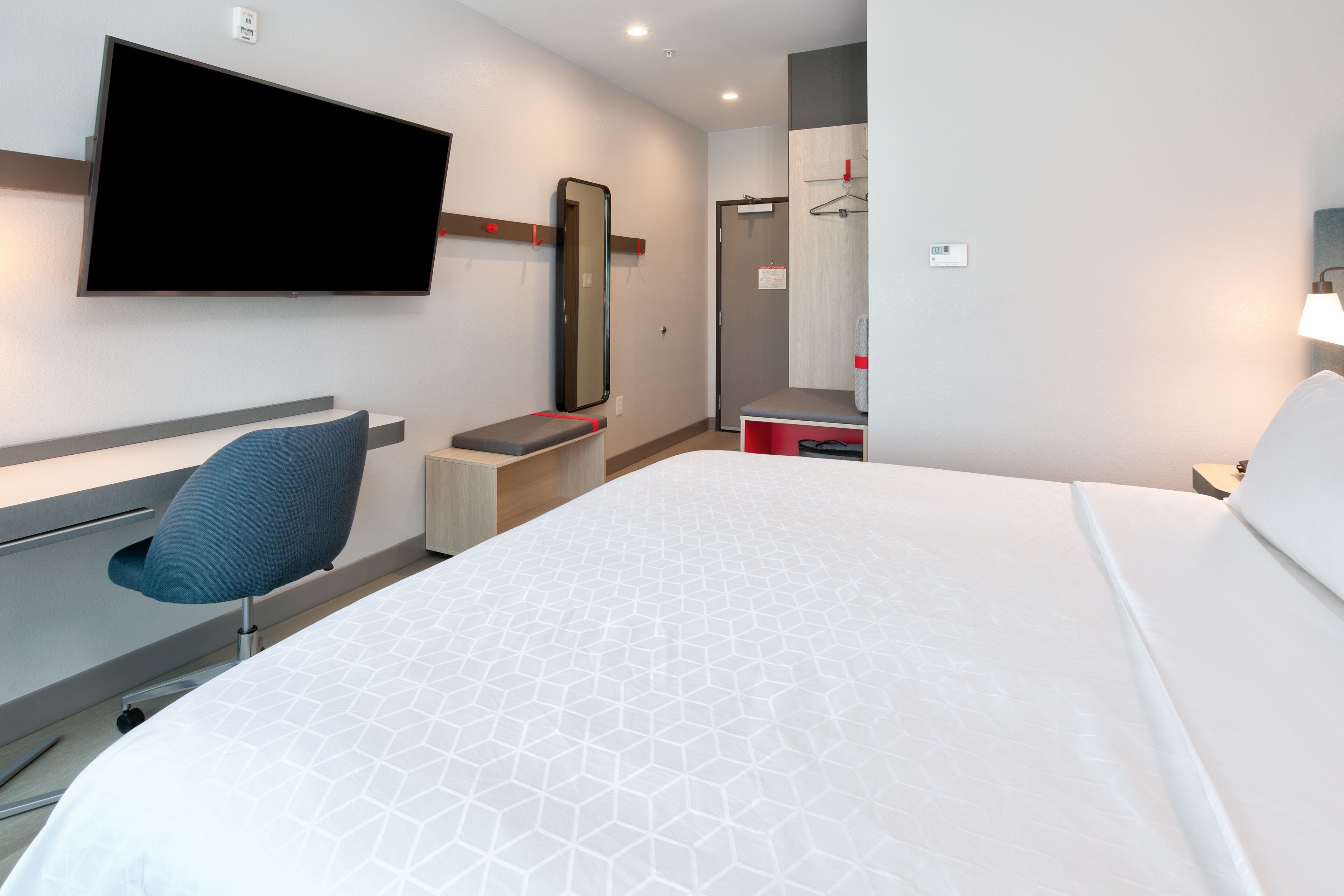 in-room safe, desk, soundproofing, free wifi