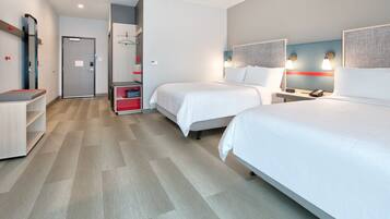 Standardzimmer, 2 Queen-Betten, barrierefrei (Mobility, Roll-In Shower)