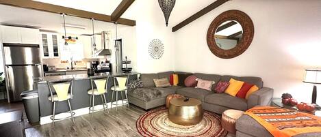 Smart TV, fireplace, books