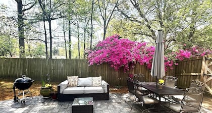 Hot Tub, Wheelchair Accessible, Central Location, Fenced In, Pet Friendly