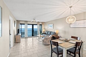 Living area - Commodore Resort by Book That Condo (Panama City Beach)