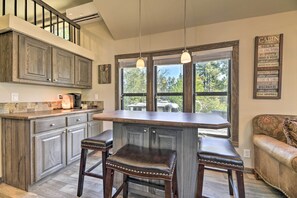 Interior - Roomy Pagosa Springs Tiny Cabin: 1 Mi to Downtown (Pagosa Springs)