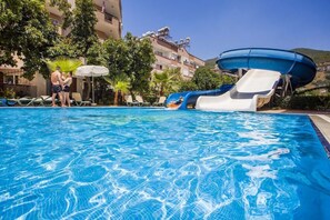 Piscina a l'aire lliure 