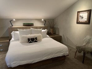 4 bedrooms, desk, iron/ironing board, free WiFi