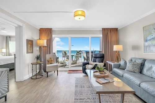 🌞Beach House 201A - Salt Water Retreat | Gulf Views + Seasonal Beach Service🌞