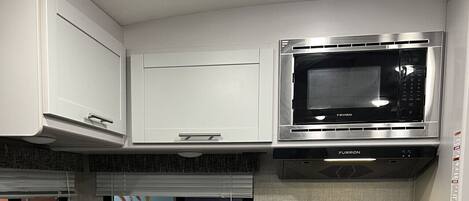 冰箱、微波炉、炉灶、茶具/咖啡用具