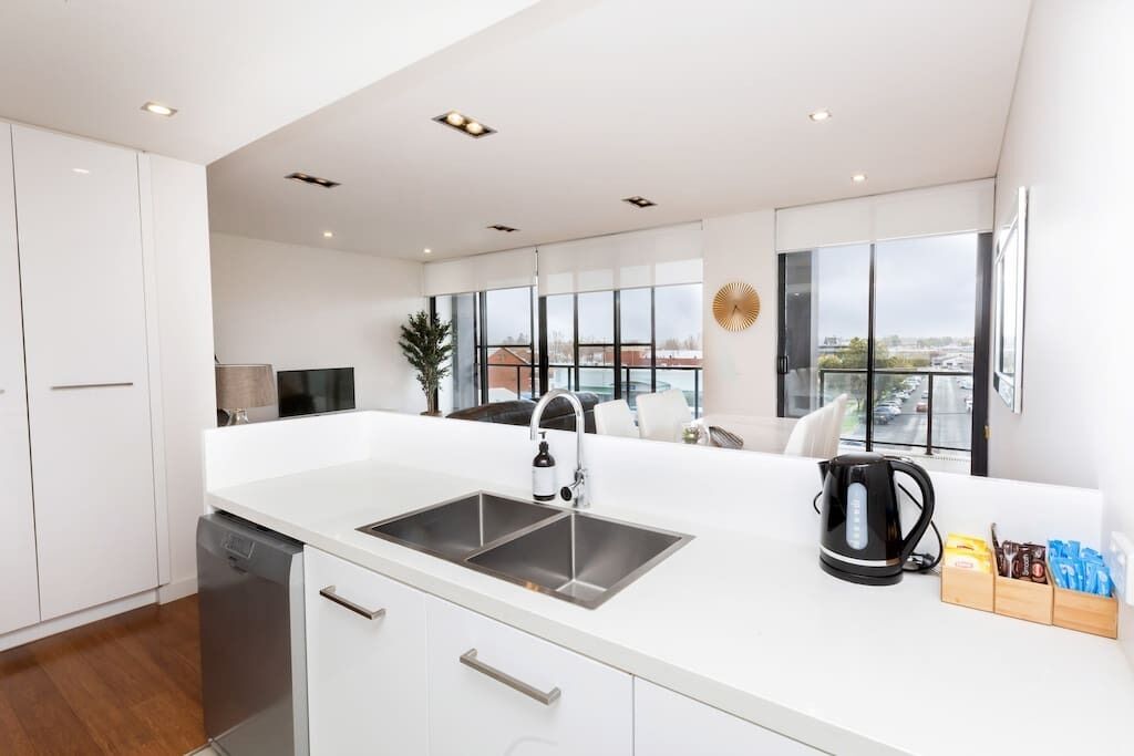 B1/302-1 Flinders St · Stylish Inner City Penthouse Apartment