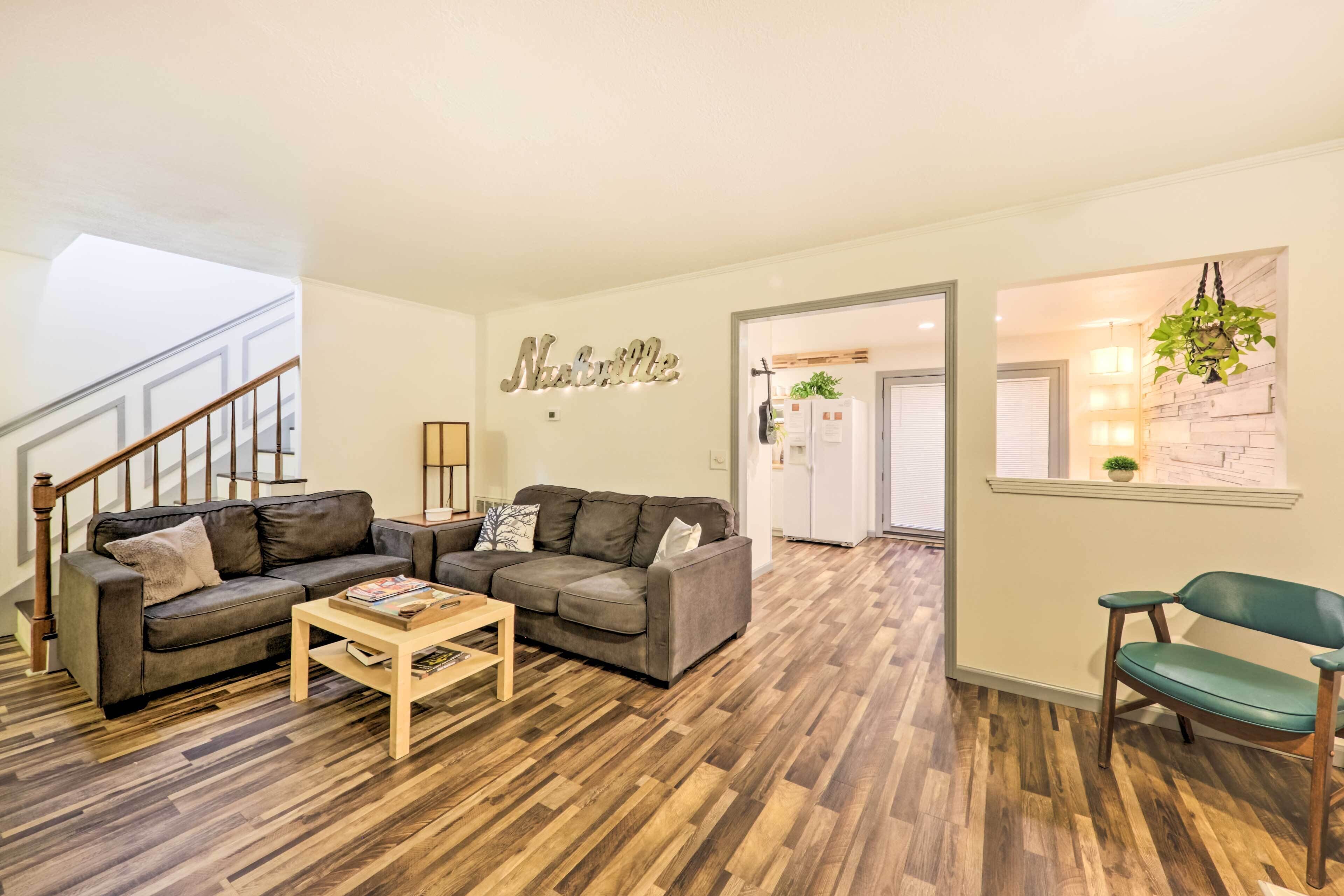 Pet-Friendly Nashville Getaway ~11 Mi to Downtown!