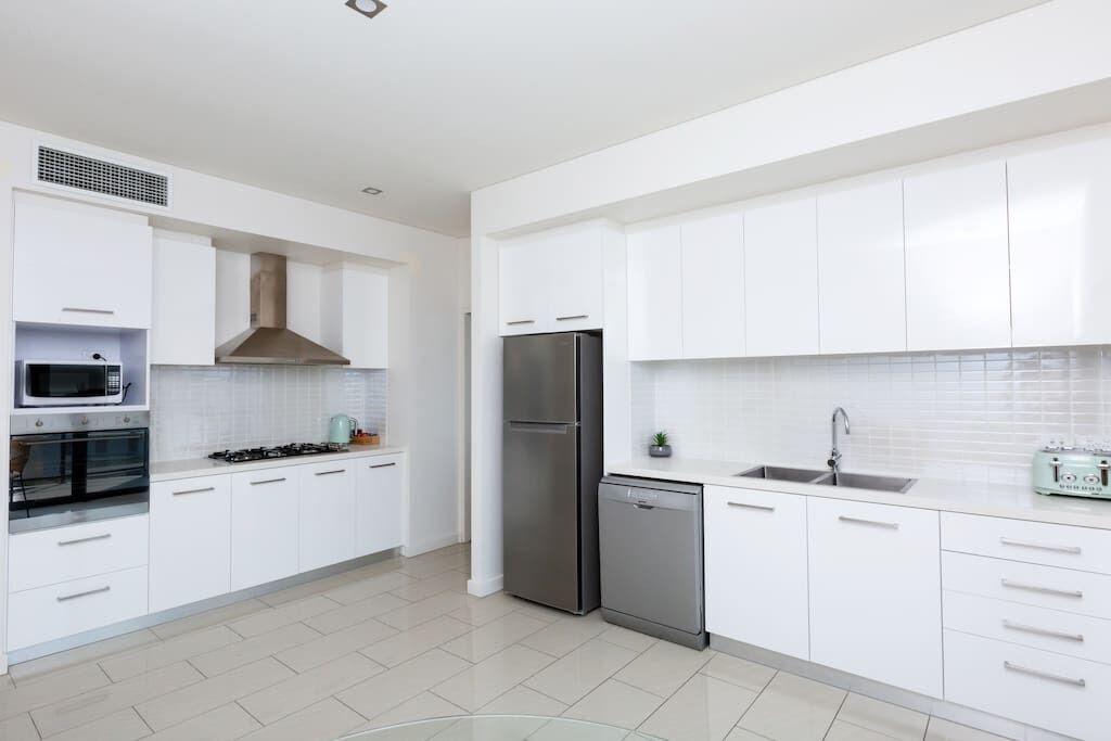 B1/301 1 Flinders St · 4 Bedroom Luxury City Penthouse Apartment