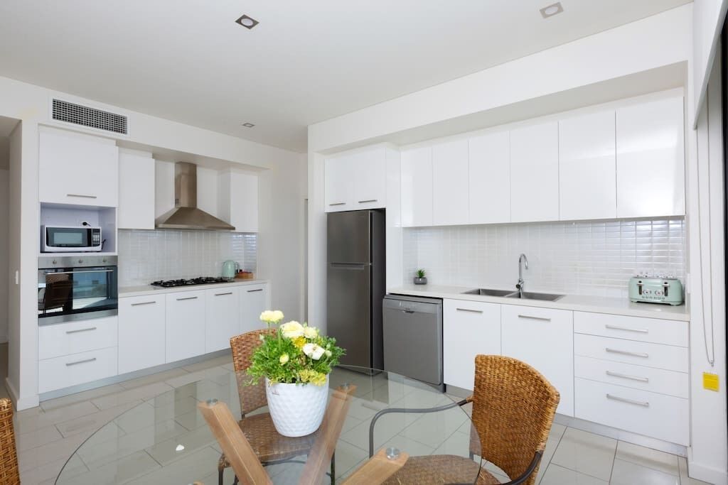 B1/301 1 Flinders St · 4 Bedroom Luxury City Penthouse Apartment