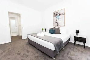 4 chambres, fer et planche à repasser, Wi-Fi gratuit, draps fournis