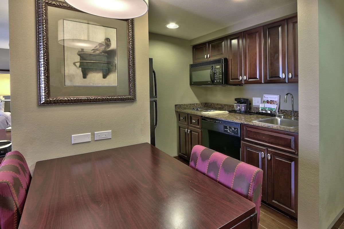 Rare Find! Two Comfy Units! Guests! Pool!