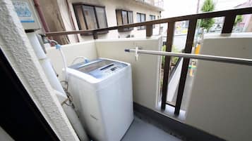 Apartment, Non Smoking | Laundry