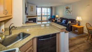 Unclassified image, 4 of 93, button - Pinnacle E23 (Killington)