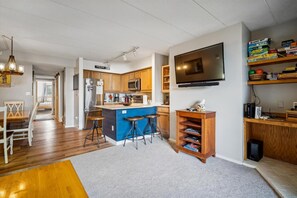 Condo, Multiple Beds (Pinnacle E23) | Interior - Pinnacle E23 (Killington)