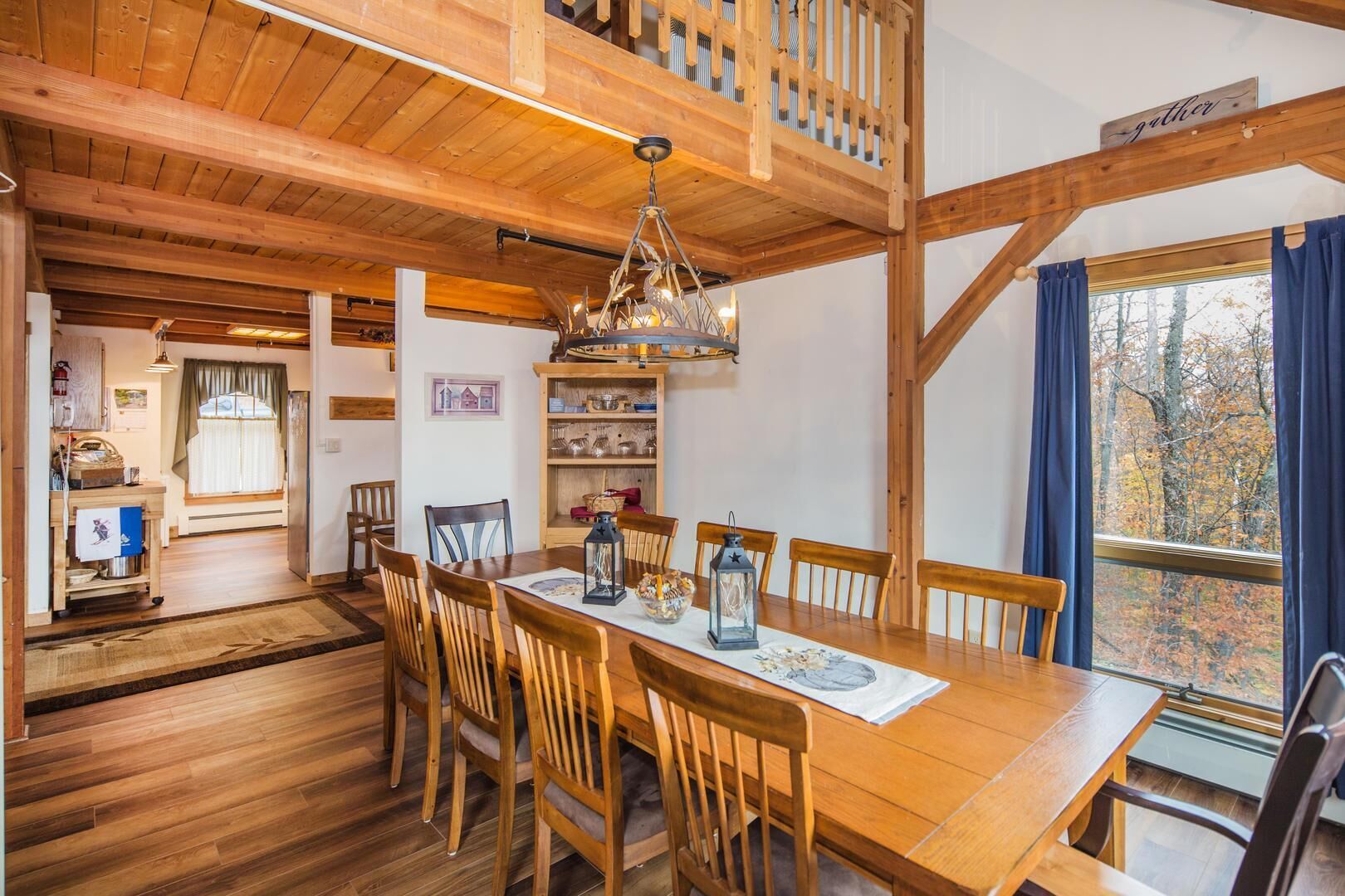 House, Multiple Beds (Viewmont Chalet) | Dining