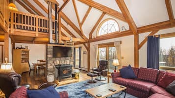 House, Berbilang Katil (Viewmont Chalet) | Ruang tamu