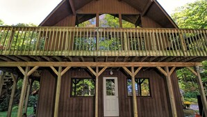 Unclassified image, 3 of 26, button - Mountainside Lodge (Killington)