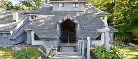 Appart'hôtel, 2 grands lits (Woods Village 37) | Extérieur