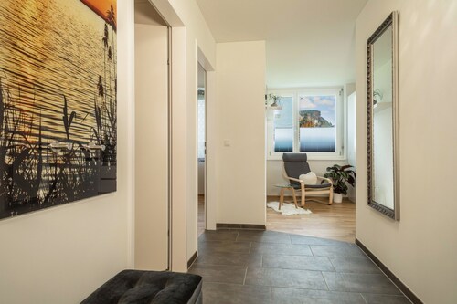 Apartment "Sunny" with Mountain View, Wi-Fi & Private Terrace