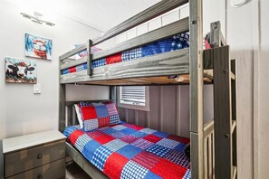 Condo, Multiple Beds (Whiffletree C2)