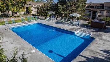 Condo, Multiple Beds (Pinnacle B20) | Pool | Outdoor pool, a heated pool