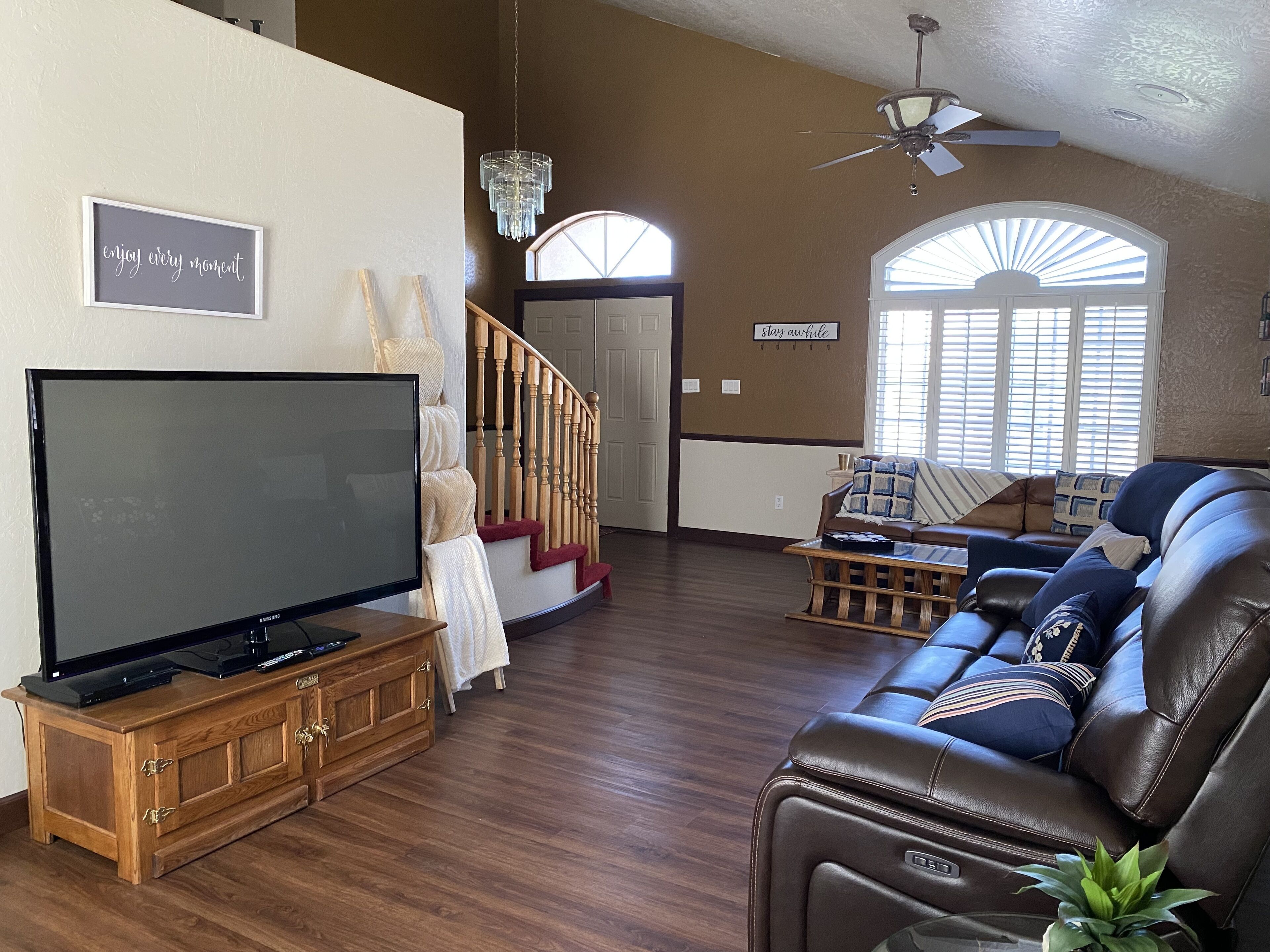 Neighborhood, Shopping, Sand Dunes, Colorado River, Hunters' dream.