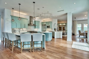 Casa, 5 habitaciones | Restaurantes