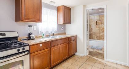 Spacious, Exquisite 4-bed Home in Tucson