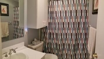 2 bedrooms, desk, free WiFi