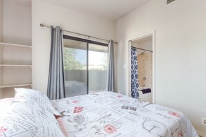 บ้านพัก (Spacious, modern, exquisite 4-bed hom) | 4 ห้องนอน, โต๊ะทำงาน, Wi-Fi ฟรี