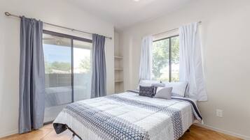 Rumah (Spacious, modern, exquisite 4-bed hom) | 4 kamar tidur, meja kerja, dan Wi-Fi gratis