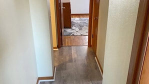 独立别墅 (Modern, homey 2-bedroom in Toledo) | 2 多间卧室、办公桌、免费 WiFi
