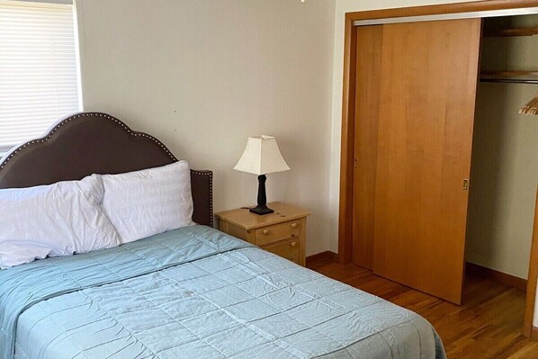 Ferienhaus (Modern, homey 2-bedroom in Toledo)