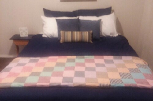 Cozy 1 br Located on the West Side of Rio Grande