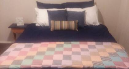 Cozy 1 br Located on the West Side of Rio Grande