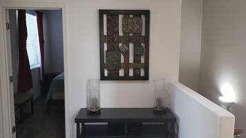 House (Spacious, homey 4-bedroom in Tucson) | 4 bedrooms, desk, free WiFi